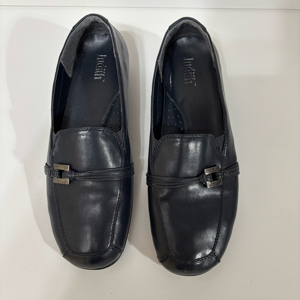 JUDITH WOMAN'S NAVY SLIP ON LOAFERS 9M
